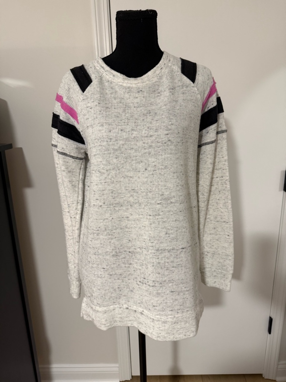 Peyton Jensen Heather-Gray Loop-Knit Sweater